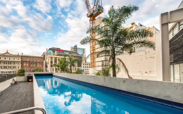 JHT - Studio, Britomart, TV, Balcony