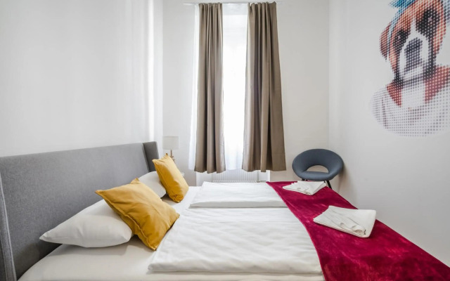 BpR Stylish VAGA BOND Apartment with AC