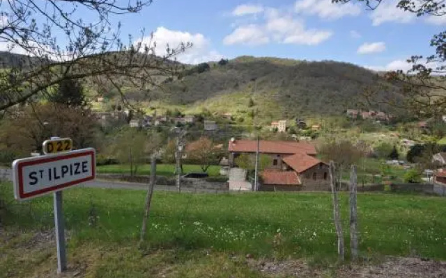Les 5 Noyers