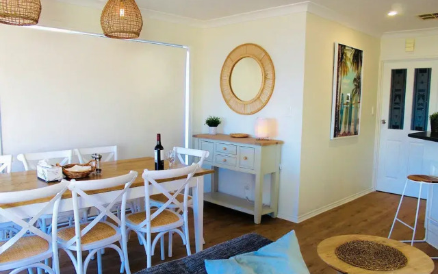 Vista Victor Harbor Beachfront Apartment no 4