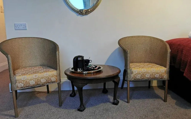 The Maycliffe Hotel by Paymán Club