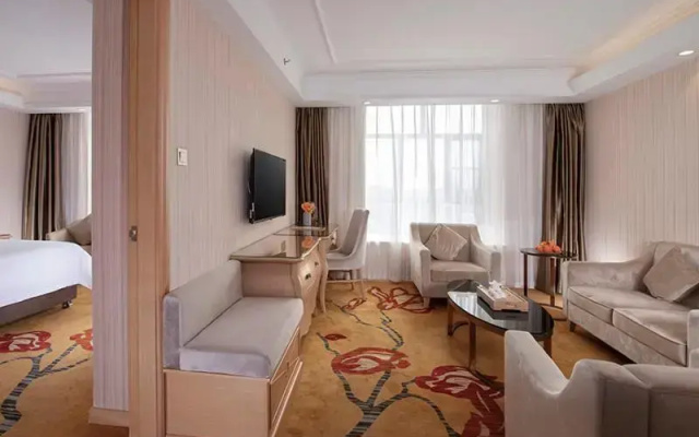 Vienna Hotel Guangdong Jieyang Longwei Town