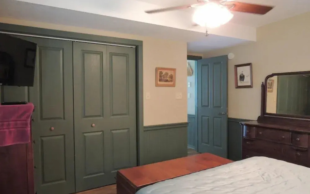 Grey Log #383358 - 1 Br Home