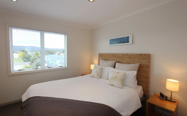 Crowsnest Apartments
