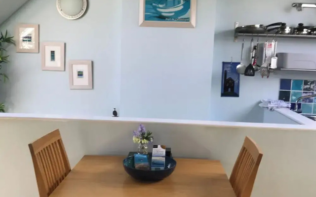 1-bed Apartment Sleeps 2 - Patio -bbq - Hot Tub