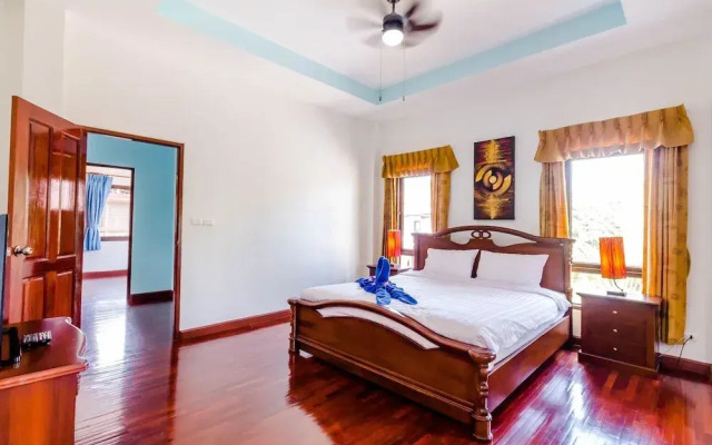 3 Bedrooms Pool Villa Walk to Patong