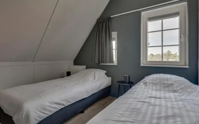 Cozy Holiday Home in a Holiday Park in Zeeland