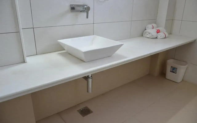 Mojo M Villa -Airport Boutique Hotel