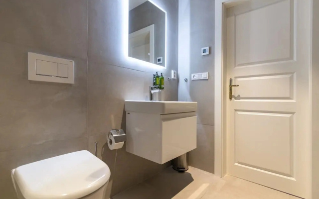 Charming 2-bedroom Apartment in the Heart of Prague