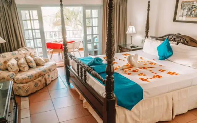 Savannah Beach Club Hotel