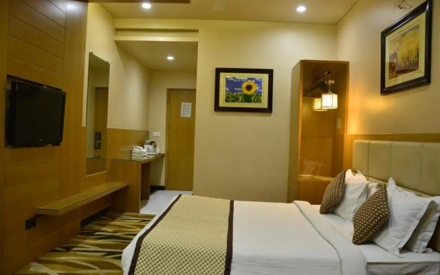 Hotel Surya Executive