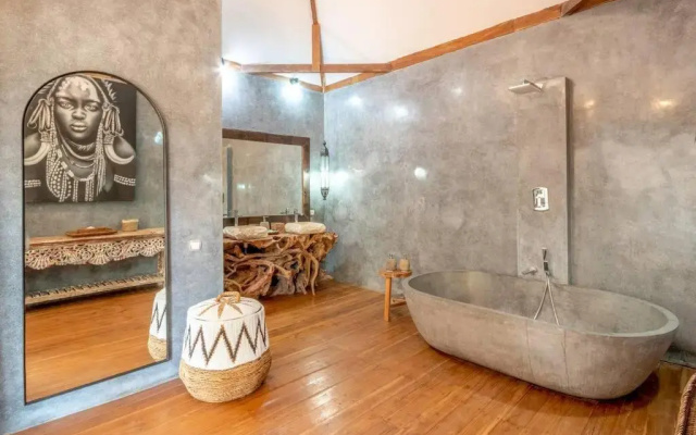 Secret River Villa - Luxury Villa 5 Bedrooms - Kerobokan - Canggu