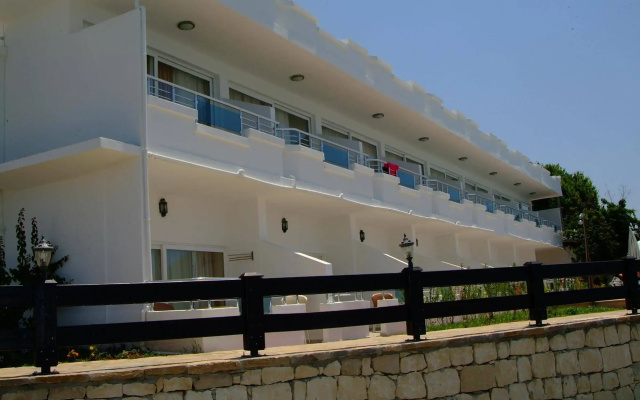 Side Beach Club Hotel