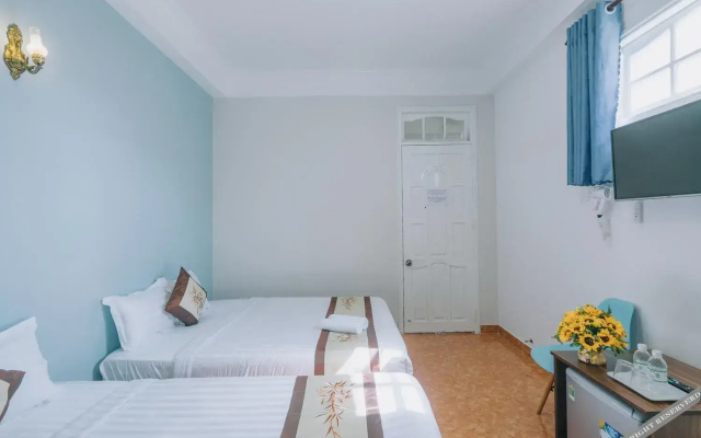 Khai Hoang Hotel