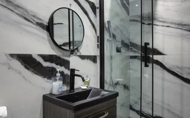 Stylish Edinburgh Apartment