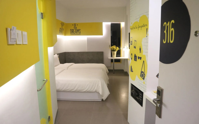 YELLO Hotel Manggarai Jakarta