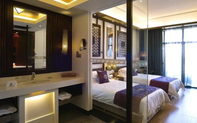 Huanxiu Resort & Spa