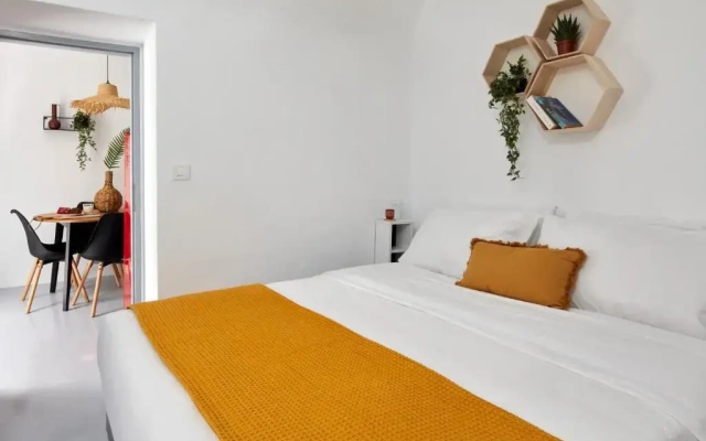 Lamina Guest House Perissa
