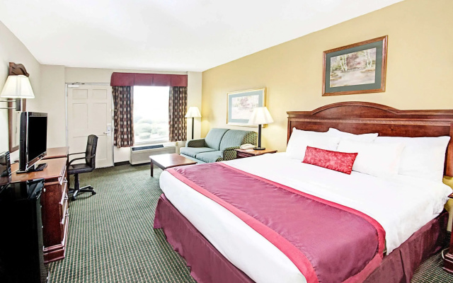 Ramada by Wyndham Walterboro