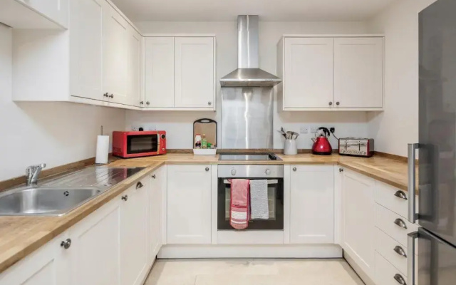 MPL Apartments - Queens Broadway F4