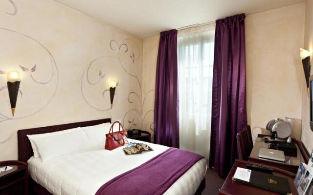Отель BEST WESTERN Mondial Канны сейф в номере