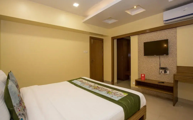 OYO 10679 Hotel Nanashree Executive