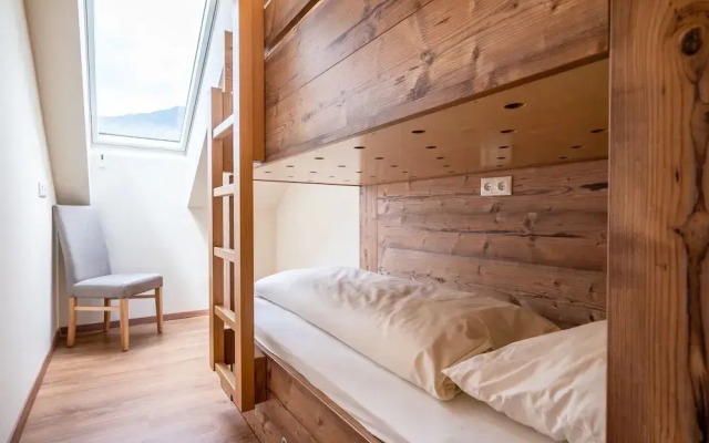 Charming Apartment in Gosau With Shared Sauna