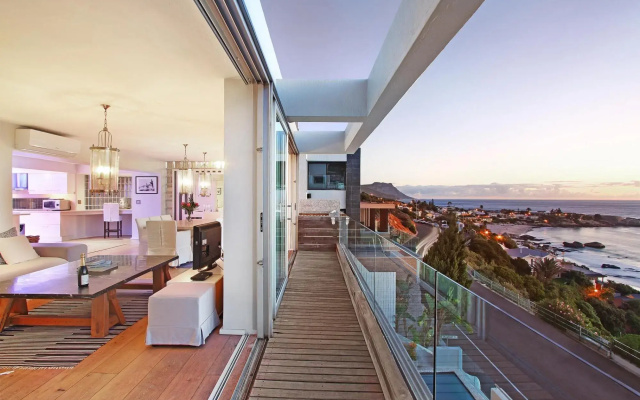 White Cliffs Penthouse - Clifton