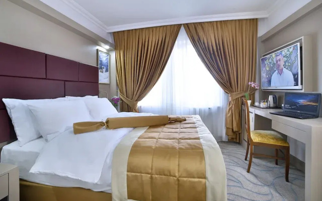 Marathon Hotel