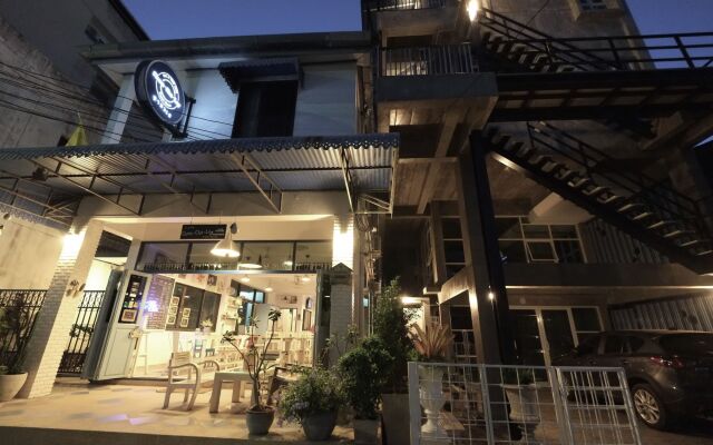 Chanchalay Hip Hostel вид на фасад
