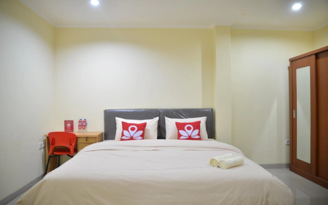 ZEN Rooms Near ITC Roxy Mas