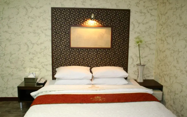Amour Hotel
