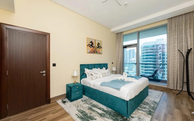 Modern Apt w Canal View Close to DT