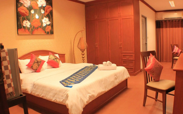 V Residence Chiangmai Hotel