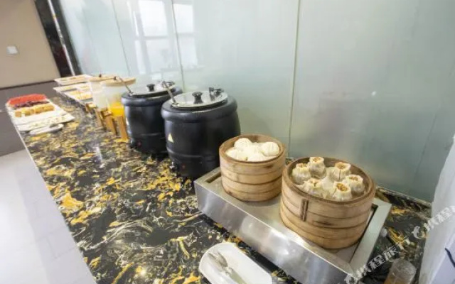 Elong ME Hotel (Wuhu Ruifeng Commercial Expo City)(艺选酒店(芜湖瑞丰商博城店))