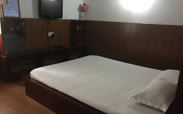 Moon Mist Resort