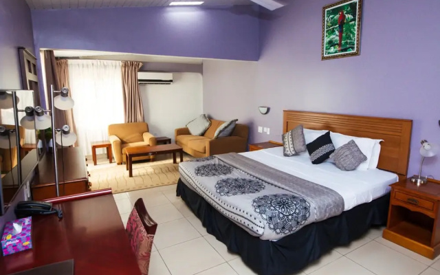 Crismon Hotel