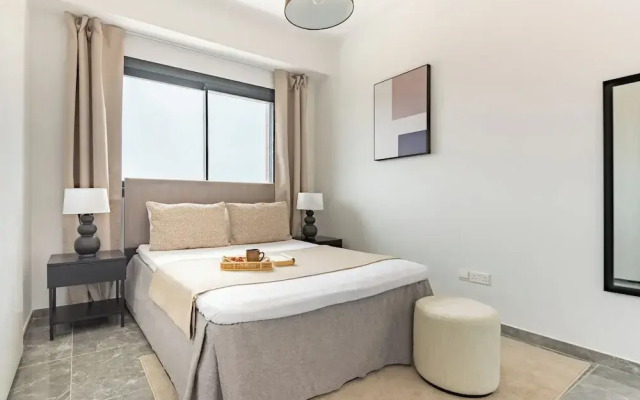 Sanders Evolution 2 - Cozy 2 Bedroom Apartment With Balcony