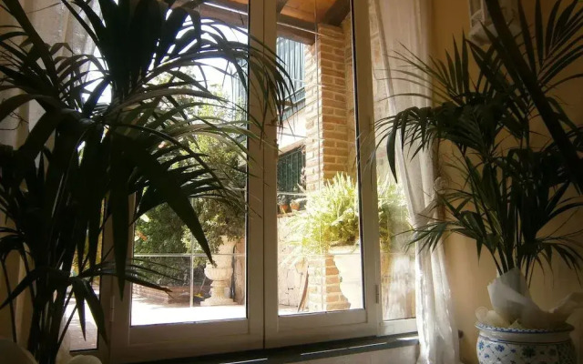 B&B Euthalia
