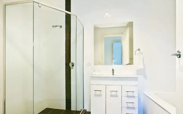 The Block Escape - Ocean Views no 6