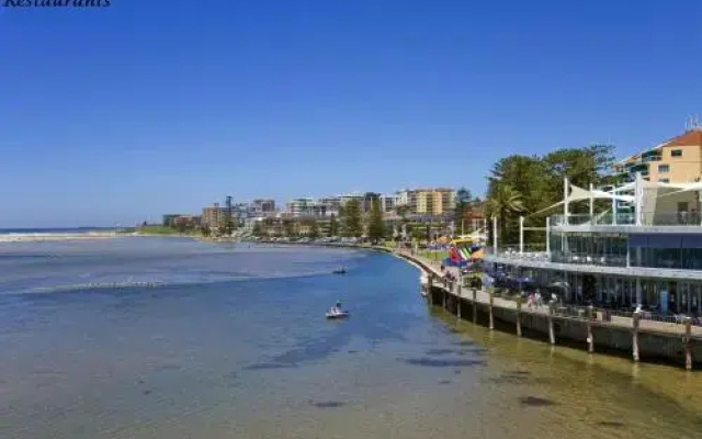 Waterfront Unit, Unit 3