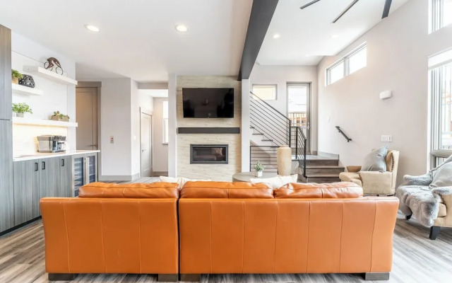 16 Sanctuary Lane
