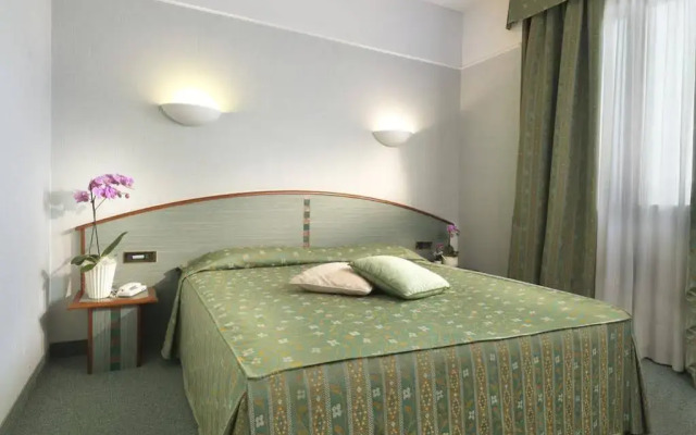 Piramidi Hotel