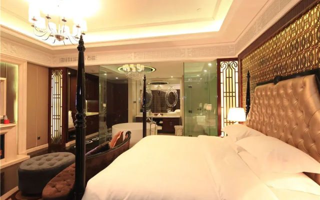 Eden Club House
