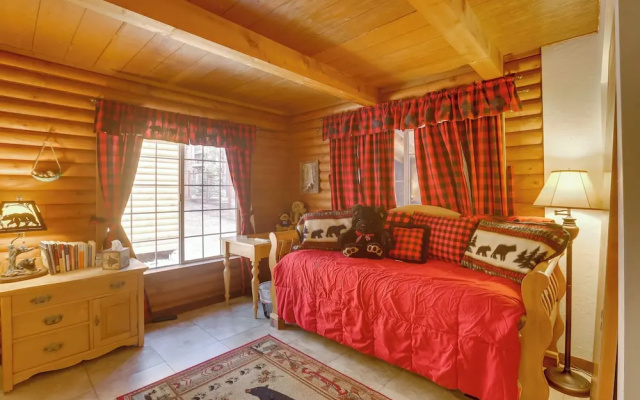 Authentic Log Cabin w/ Hot Tub in South Lake Tahoe