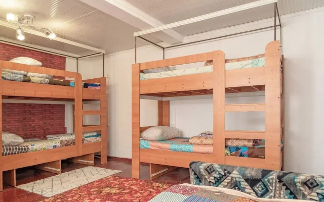 Camping Yard Hostel Karakol