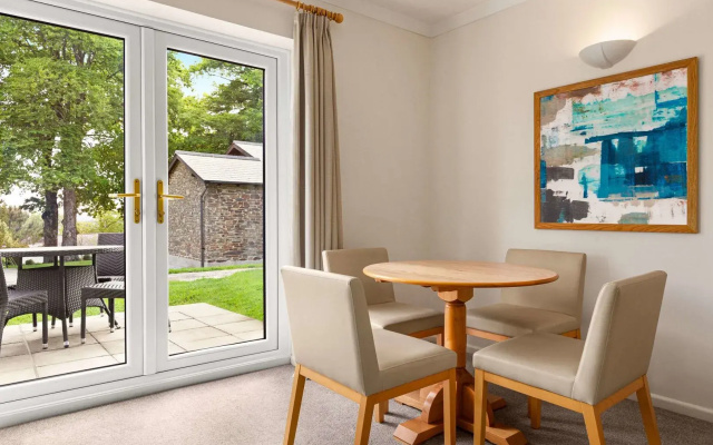 Trenython Manor Hotel & Spa