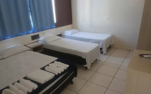 Falls Plaza Hotel