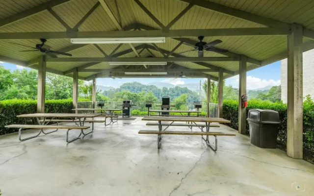 Whispering Pines 113