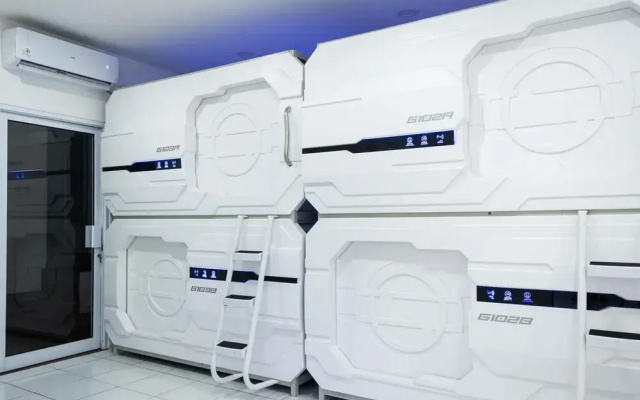 My Capsule Hotel by RedDoorz